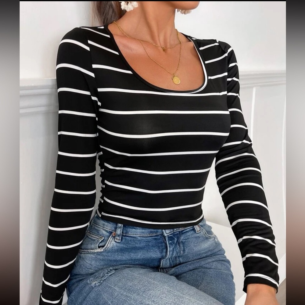 SHEIN JR Black/white Stripped Long Sleeve Crop Top L